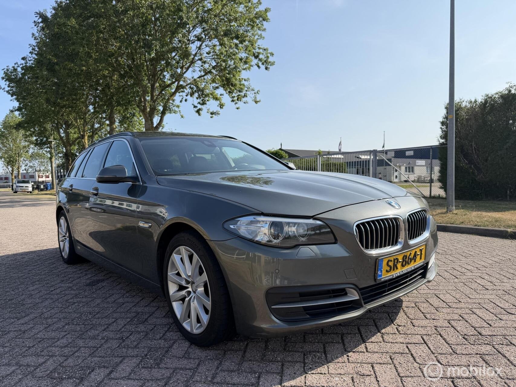 BMW 5-serie Touring 520d Luxury Edition Vol Opties!, Auto's, BMW, Automaat, Achterwielaandrijving, Euro 6, 2000 kg