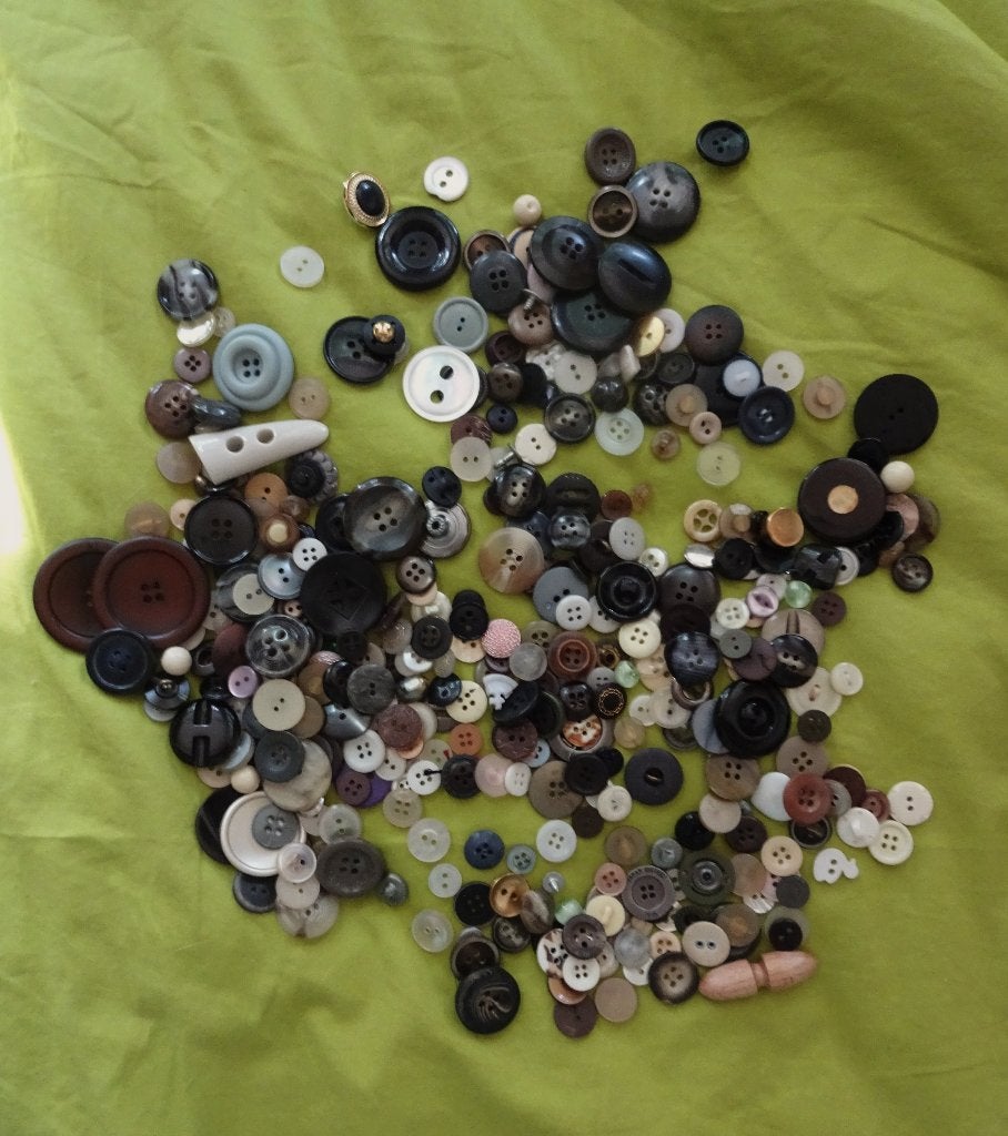 Ruim 350 gram diverse oude knopen, Verzenden, Gebruikt, Knoop of Knopen