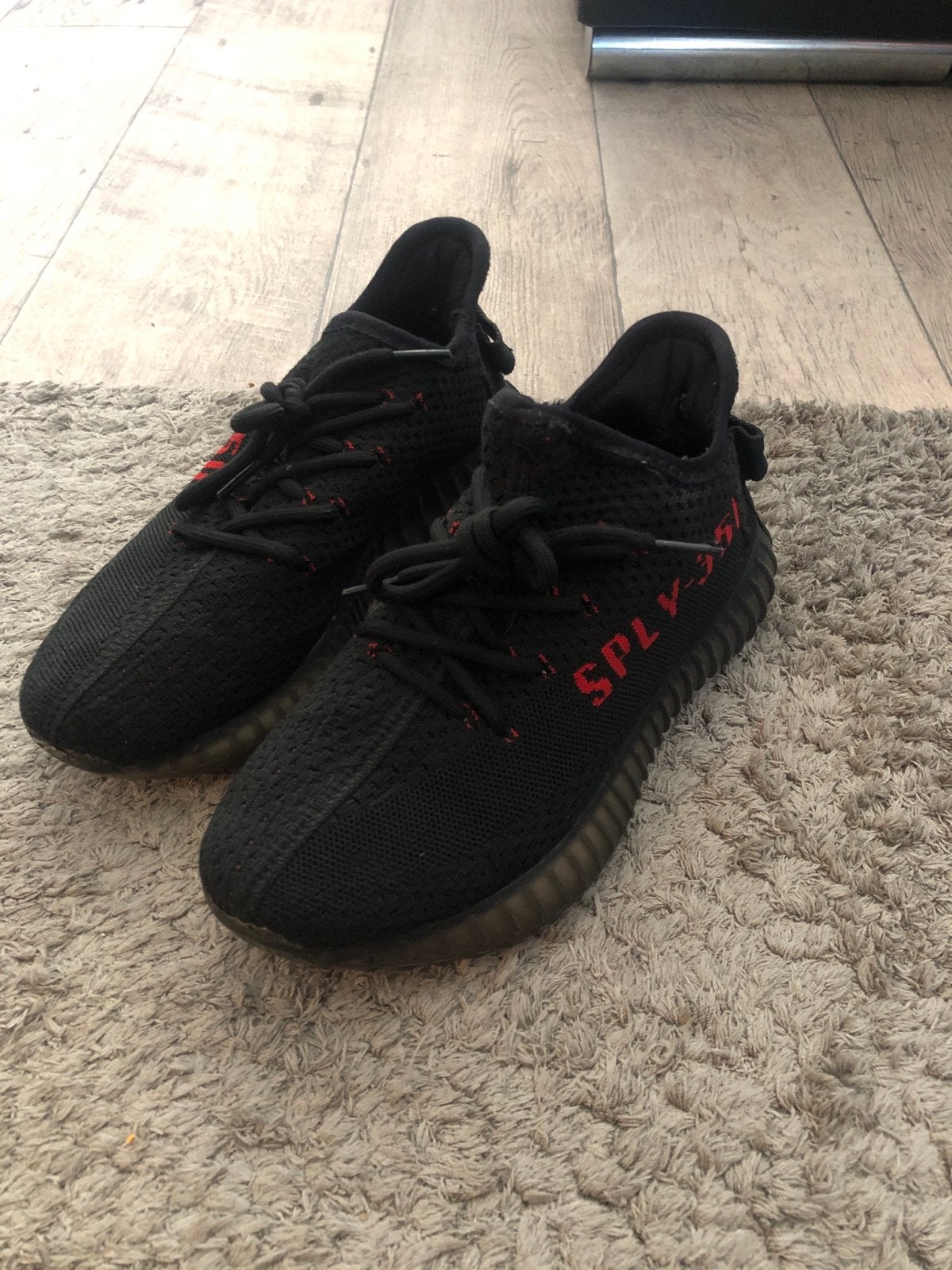 Adidas Yeezy Boost 350 V2 'SPLY-350' Zwart Maat 36, Ophalen of Verzenden, Gebruikt, Jongen of Meisje, Schoenen
