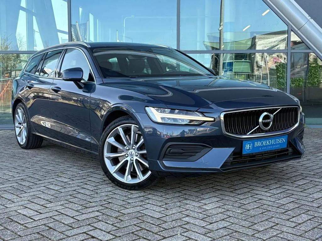 Volvo V60 2.0 T5 Momentum 250pk Trekhaak / Blis € 25.950,0, Automaat, 4 cilinders, 1969 cc, Blauw
