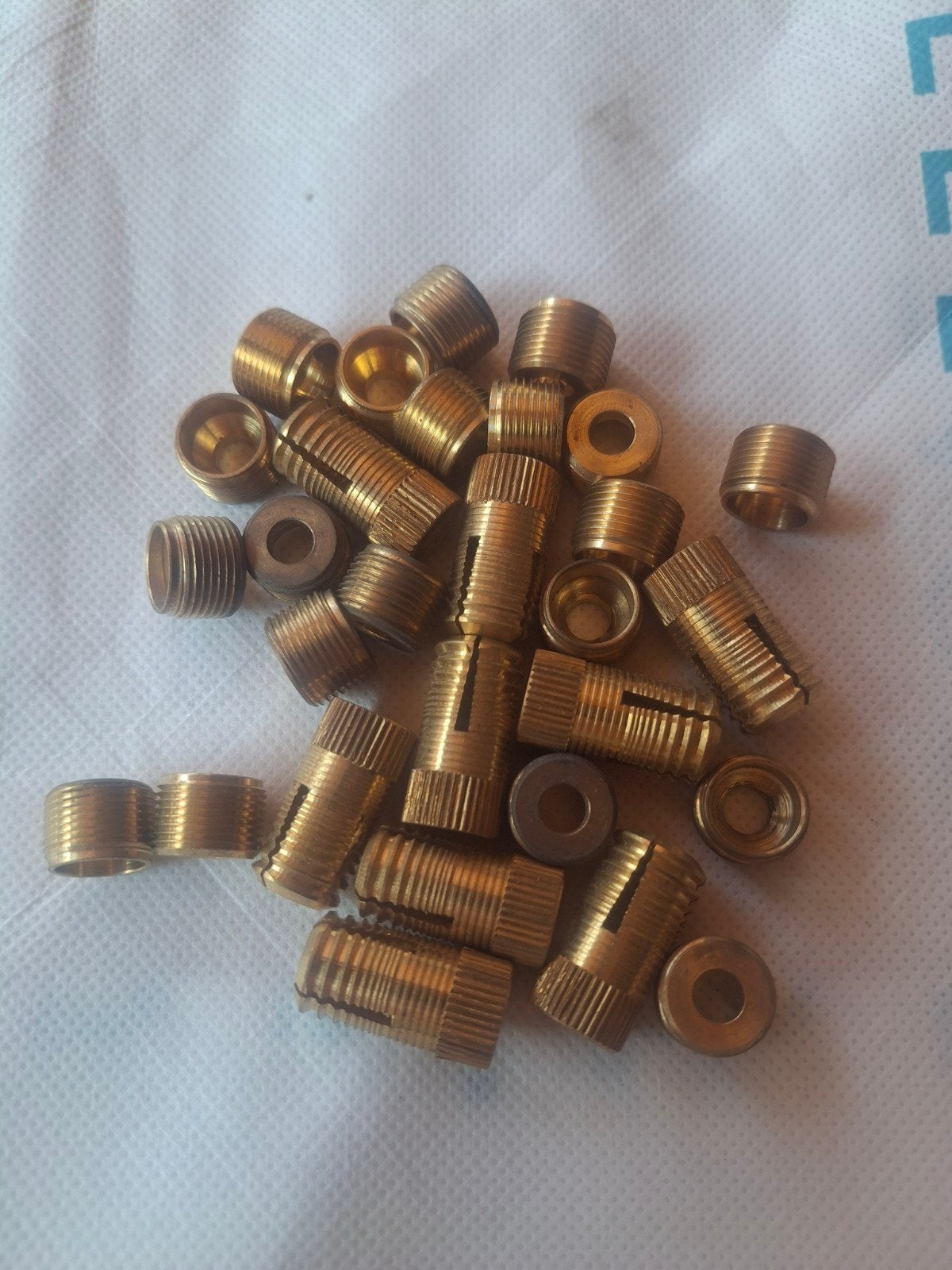 Messing pluggen/ankers voor diverse toepassingen, Ophalen of Verzenden, Nieuw, Minder dan 50 mm, Pluggen