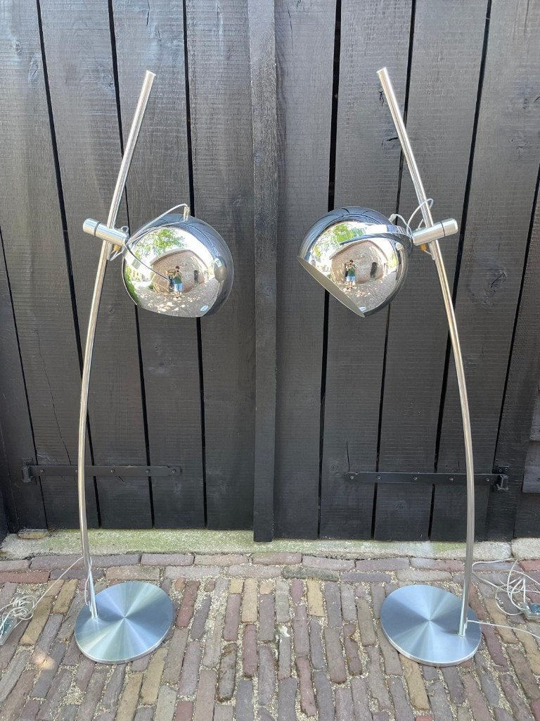Twee staande lampen zilverkleurig met dimmer – 165 cm, Ophalen, Gebruikt, Metaal, 150 tot 200 cm