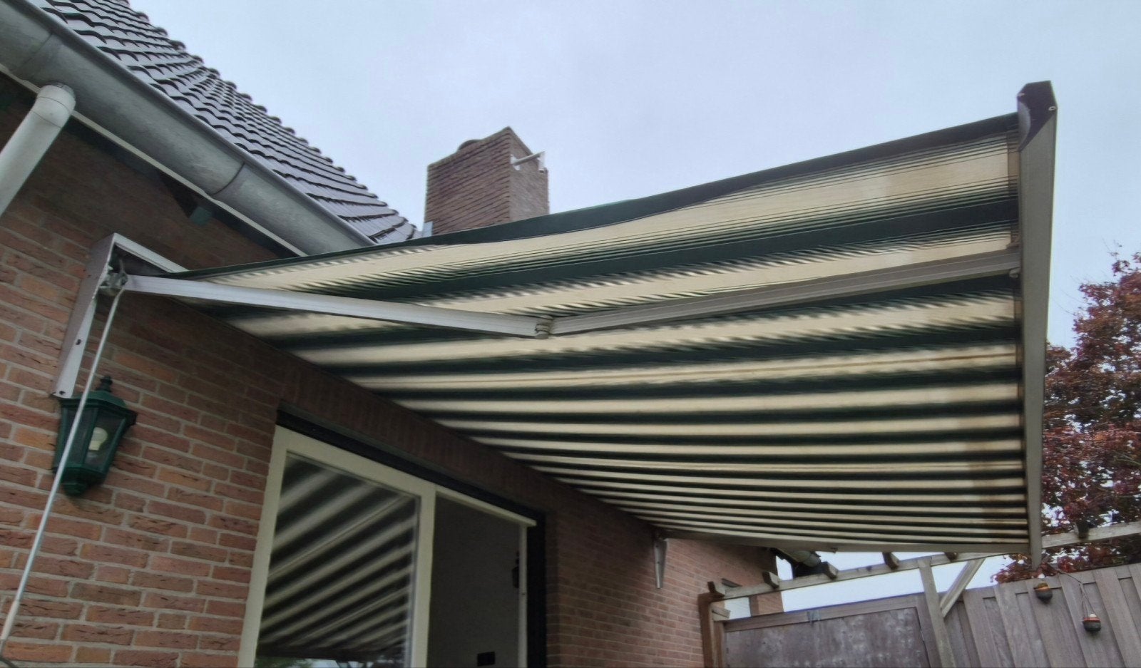 Knikarmscherm zonnescherm groen/wit gestreept, Ophalen, Gebruikt, 450 cm of meer, 150 tot 300 cm