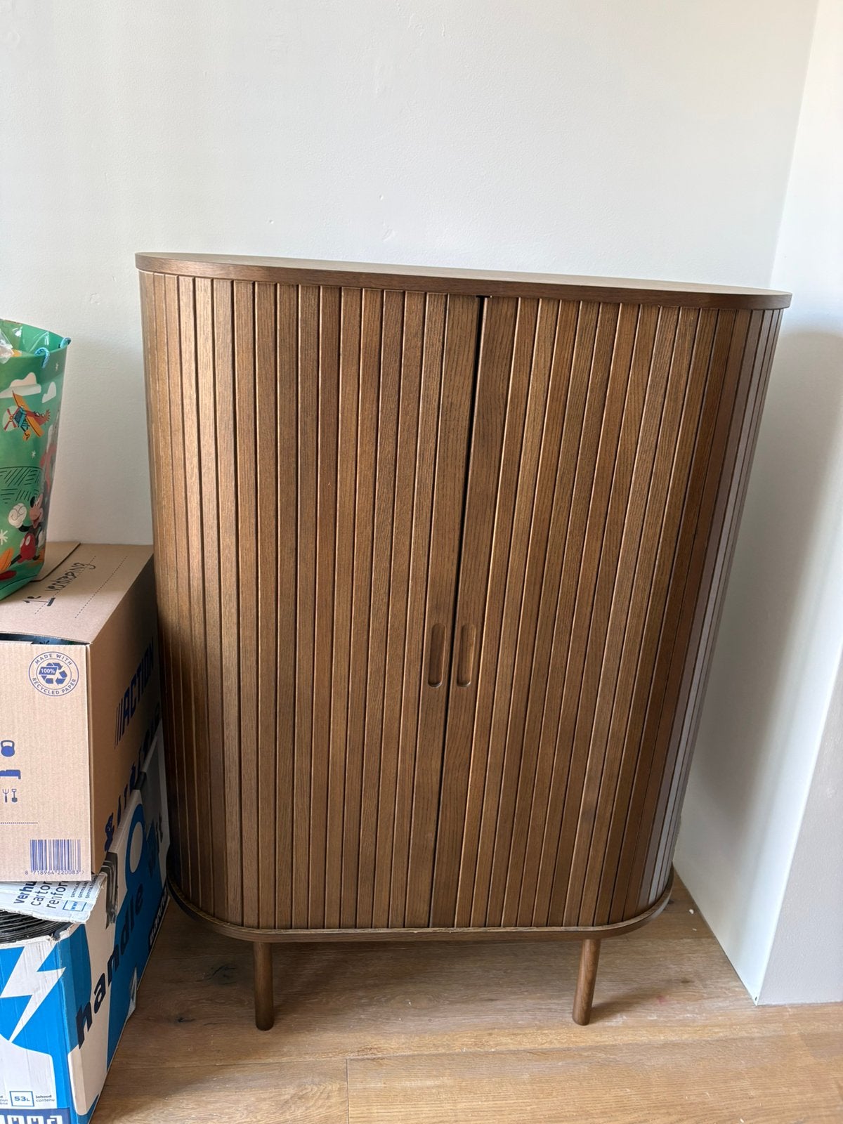 Walnoothouten wandkast - Jysk - Zgan, Ophalen, Zo goed als nieuw, 25 tot 50 cm, 50 tot 100 cm