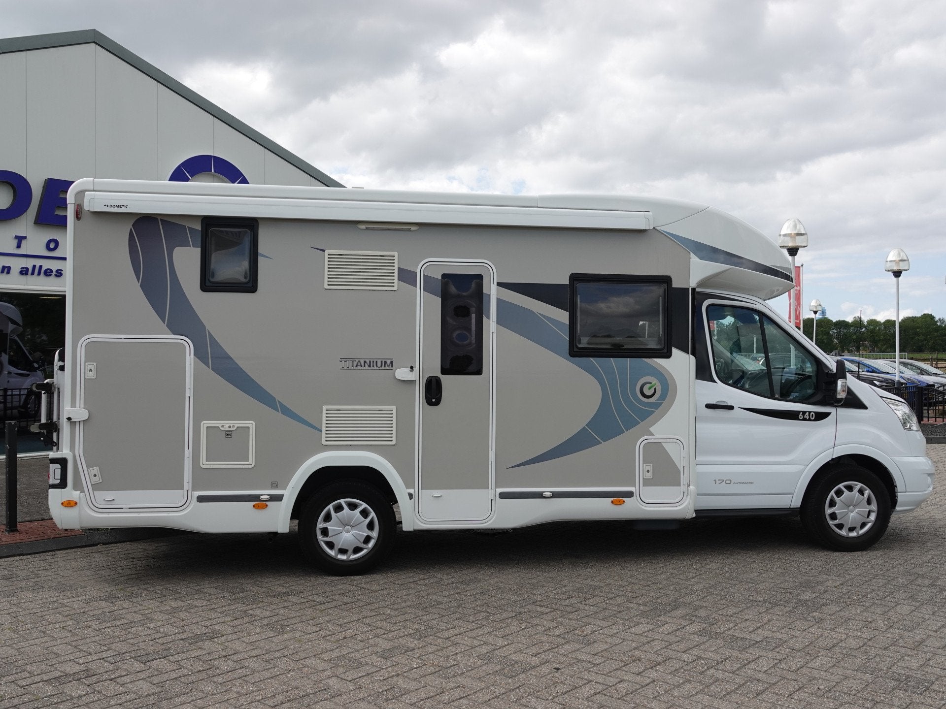 Chausson 640I Titanium 2.0 TDCI 170PK AUT. ELEK. HEFBED | WC, Automaat, Ringverwarming, Info@boekautobedrijf.nl, Van Camminghaweg 38
8822WD  ARUM, NL