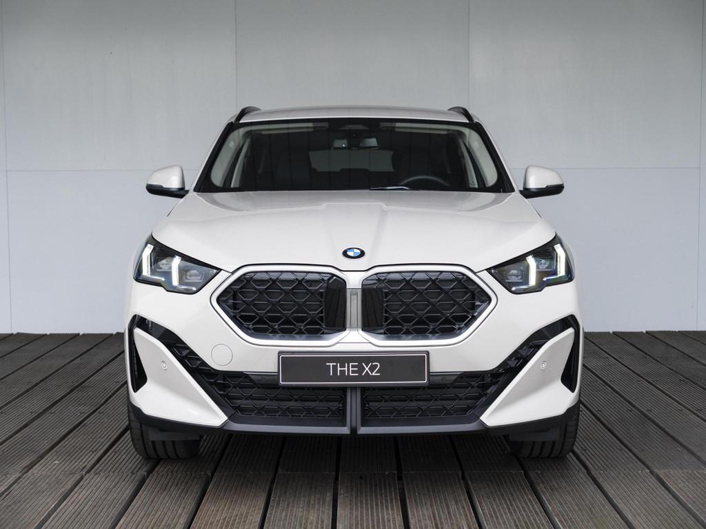 BMW X2 sDrive20i | Equipment Pack | Comfort Pack, 156 pk, 1545 kg, Nieuw, 3 cilinders
