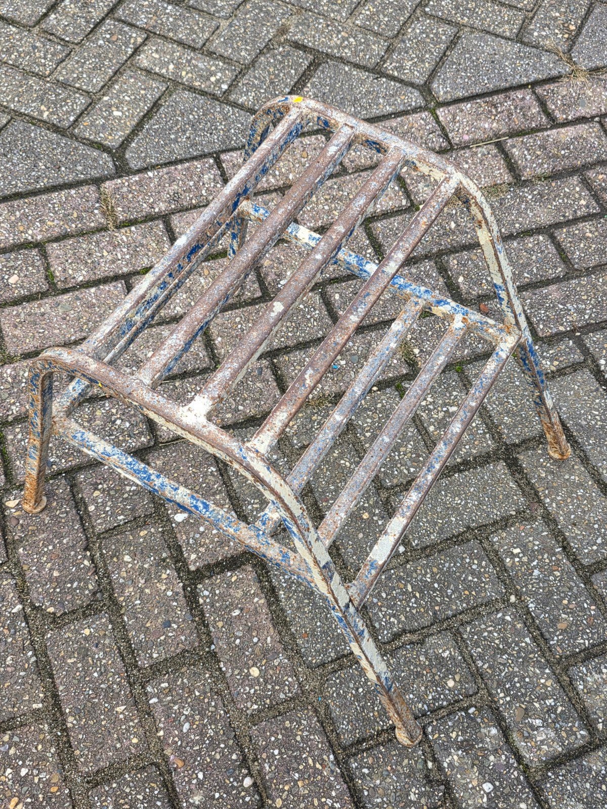 Oude roestige stuc trap, Ophalen of Verzenden, Gebruikt, Trap, Minder dan 2 meter