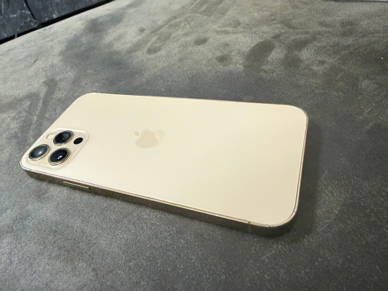 iPhone 12 Pro 256GB Gold – 100% Batterijcapaciteit, Telecommunicatie, Mobiele telefoons | Apple iPhone, 256 GB, ., Zo goed als nieuw