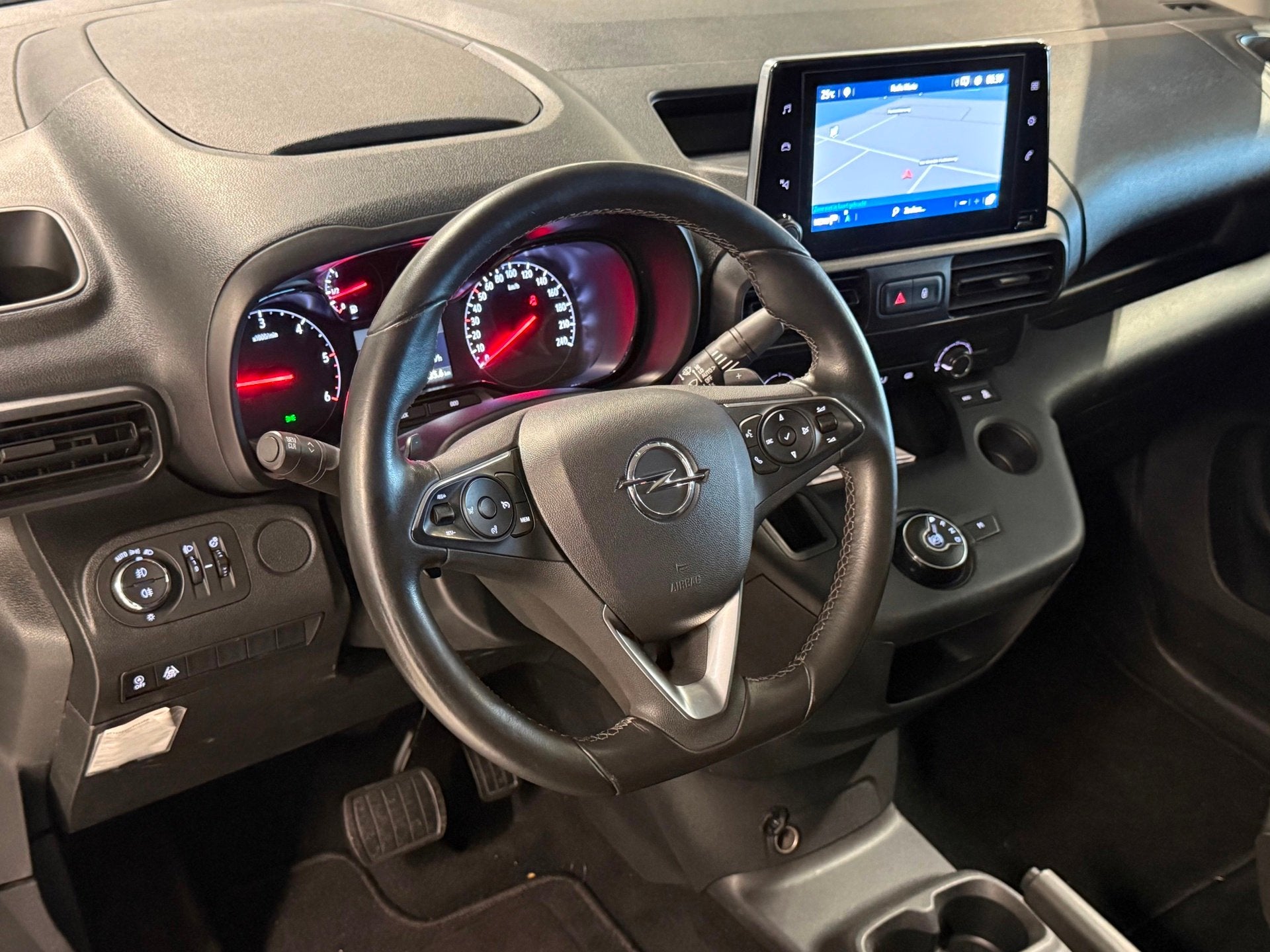 Opel Combo 1.5D 131 Pk L1H1 Edition Automaat| CarPlay!, Auto's, Stof, Gebruikt, 4 cilinders, Bedrijf