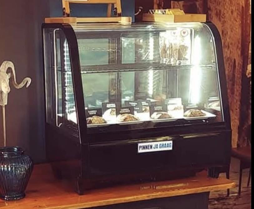 Koel vitrine / gebaks vitrine, Ophalen, 200 liter of meer, 160 cm of meer, Zonder vriesvak