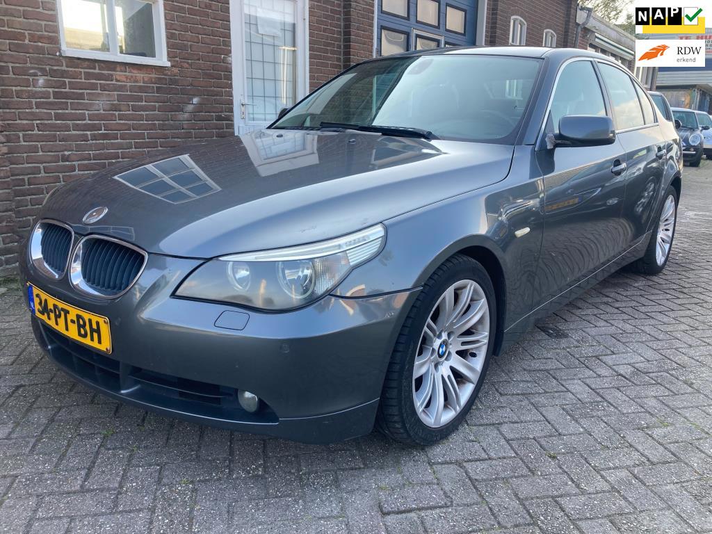 BMW 5-serie 525i Executive Bj 2004 APK TOT 05-2027 ,Leer, Na, Auto's, Automaat, Achterwielaandrijving, Gebruikt, 2000 kg