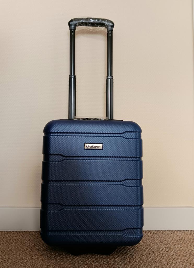 Cabine size trolley met wieltjes. NIEUW, Sieraden, Tassen en Uiterlijk, Blauw, Ophalen of Verzenden, Wieltjes, 30 cm of meer