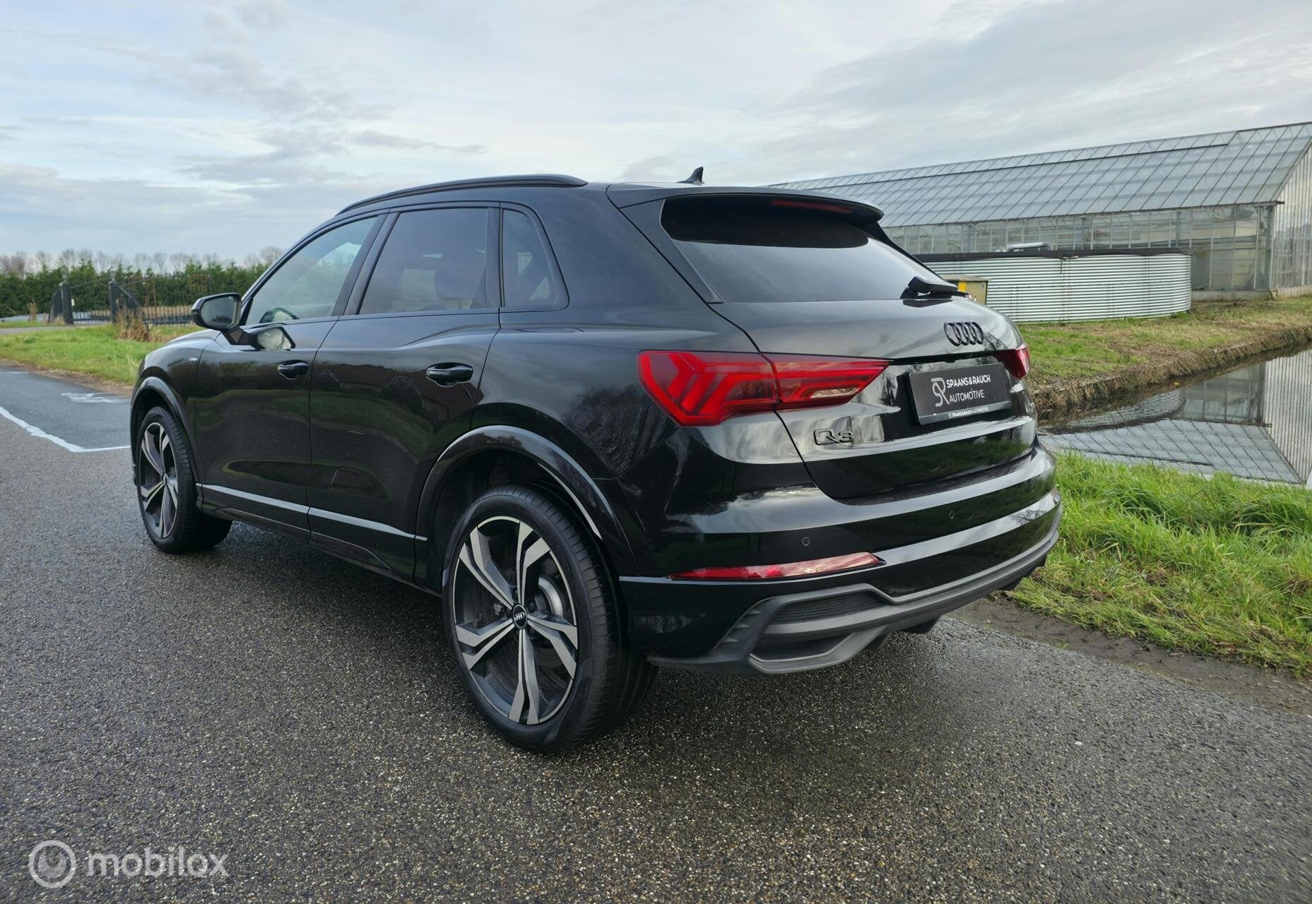 Audi Q3 40 TFSI Quattro S-Line / Pano / 360' / Carplay, Auto's, Audi, Automaat, Gebruikt, Zwart, Leder en Stof