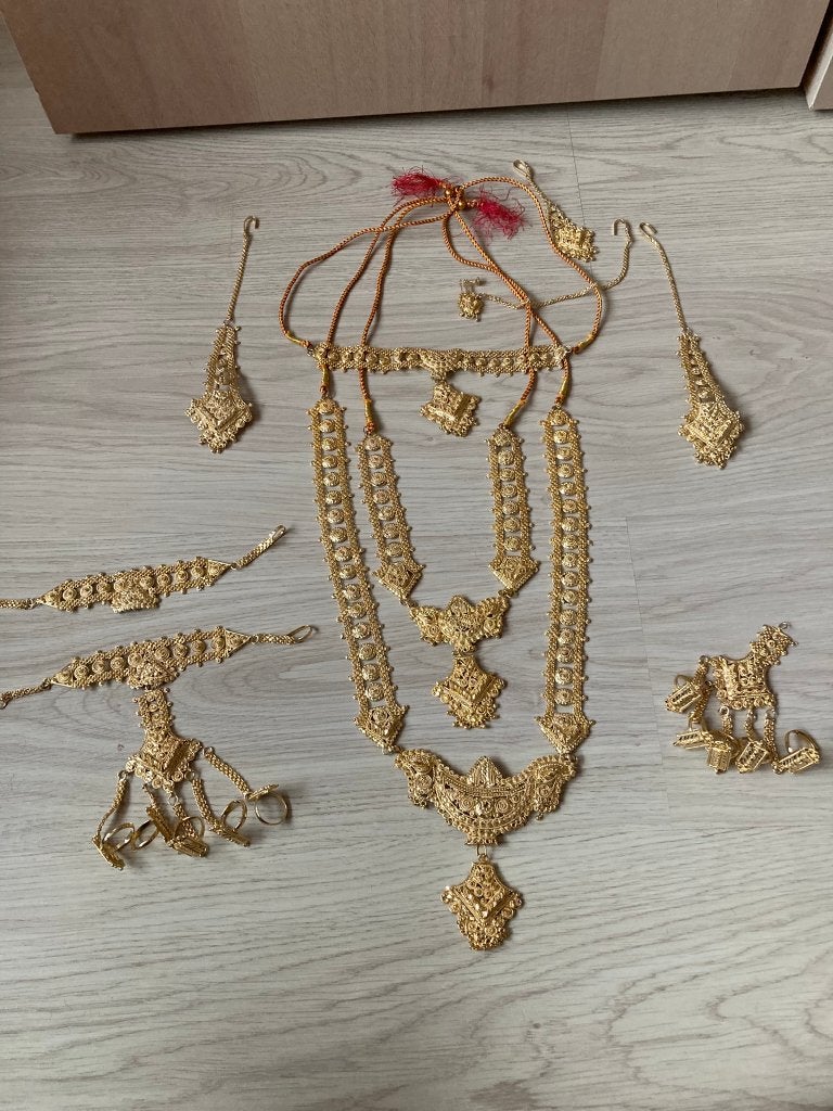 Indiase/ Pakistaanse/ Bollywood sieradenset, Ophalen of Verzenden, Nieuw, Goud, Kunststof