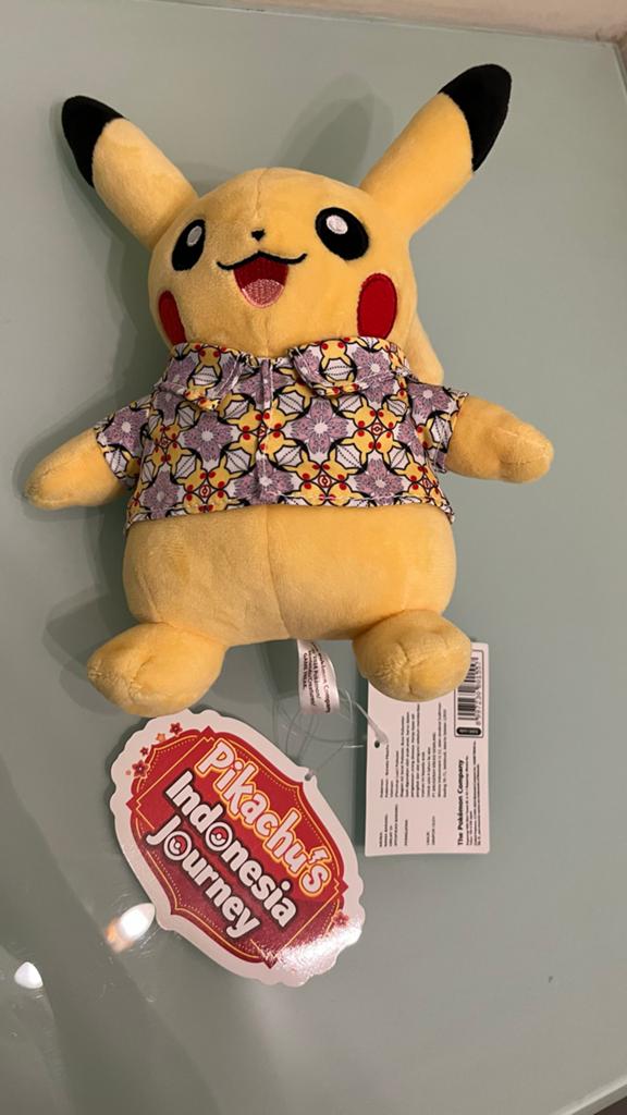Pikachu Indonesia Batik Pluche Knuffel - Limited Edition, Geel, Overige typen, Nieuw, Ophalen of Verzenden