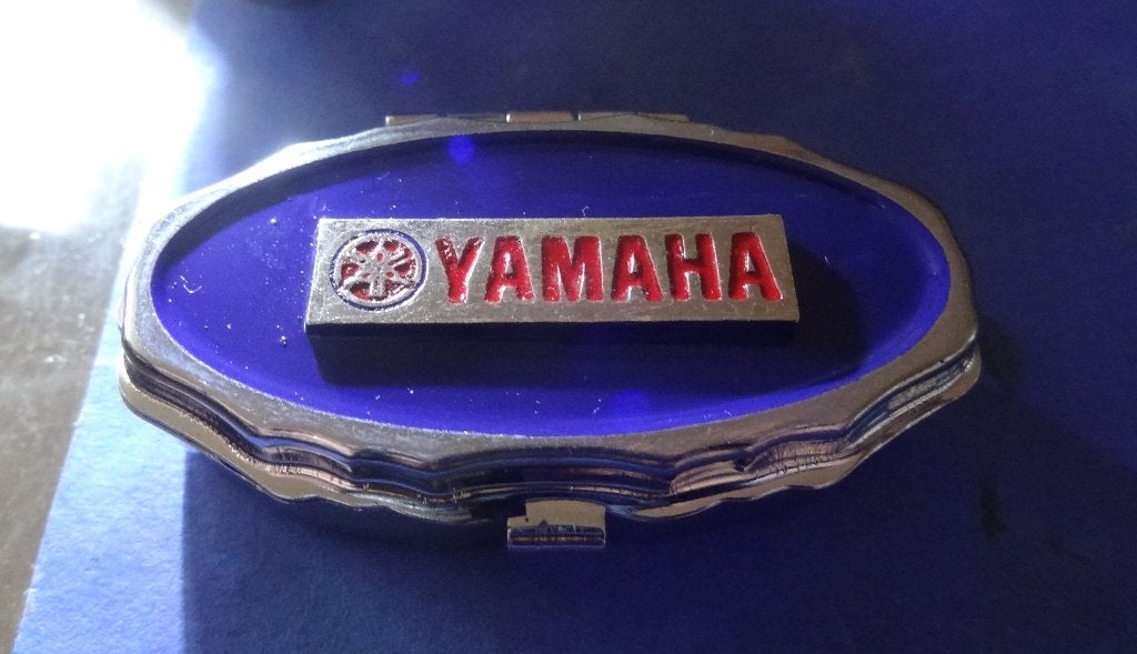 Yamaha Motor Metalen Pillendoosje, Verzamelen, Verzenden, Gebruikt, Motoren
