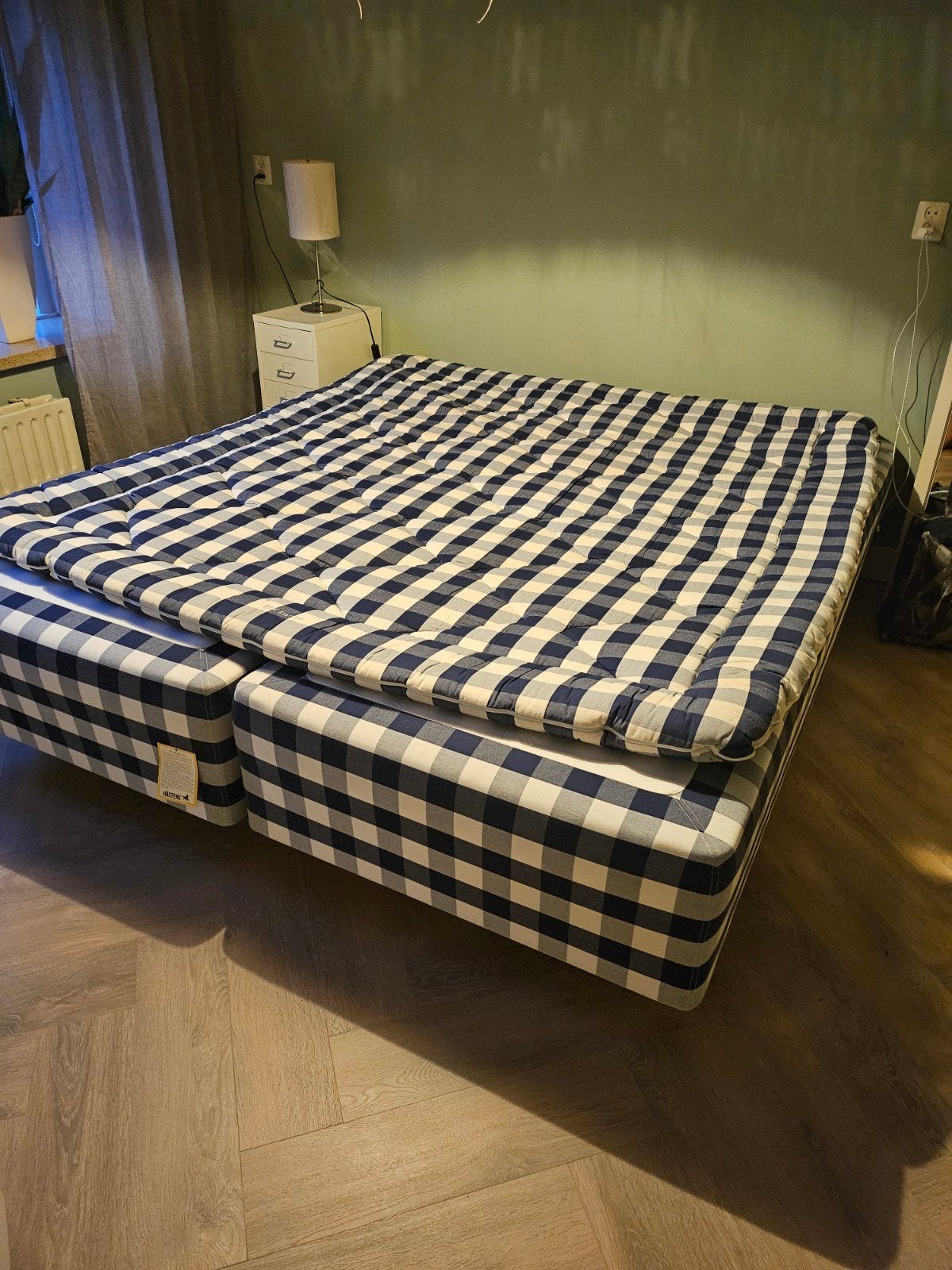 Hästens boxspring 180x210 met topper en schort, Huis en Inrichting, Ophalen of Verzenden, Gebruikt, Tweepersoons, 180 cm