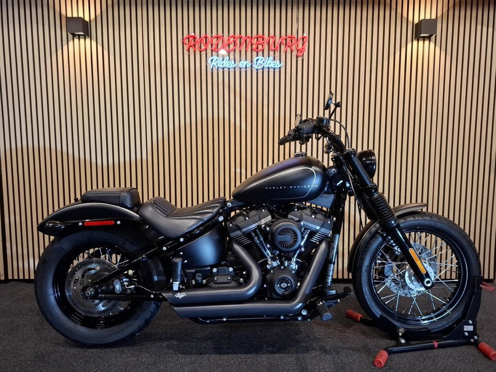 Harley Davidson 107 M8 FXBB Softail Street Bob 2018, 1746 cc, Chopper, Bedrijf, Meer dan 35 kW
