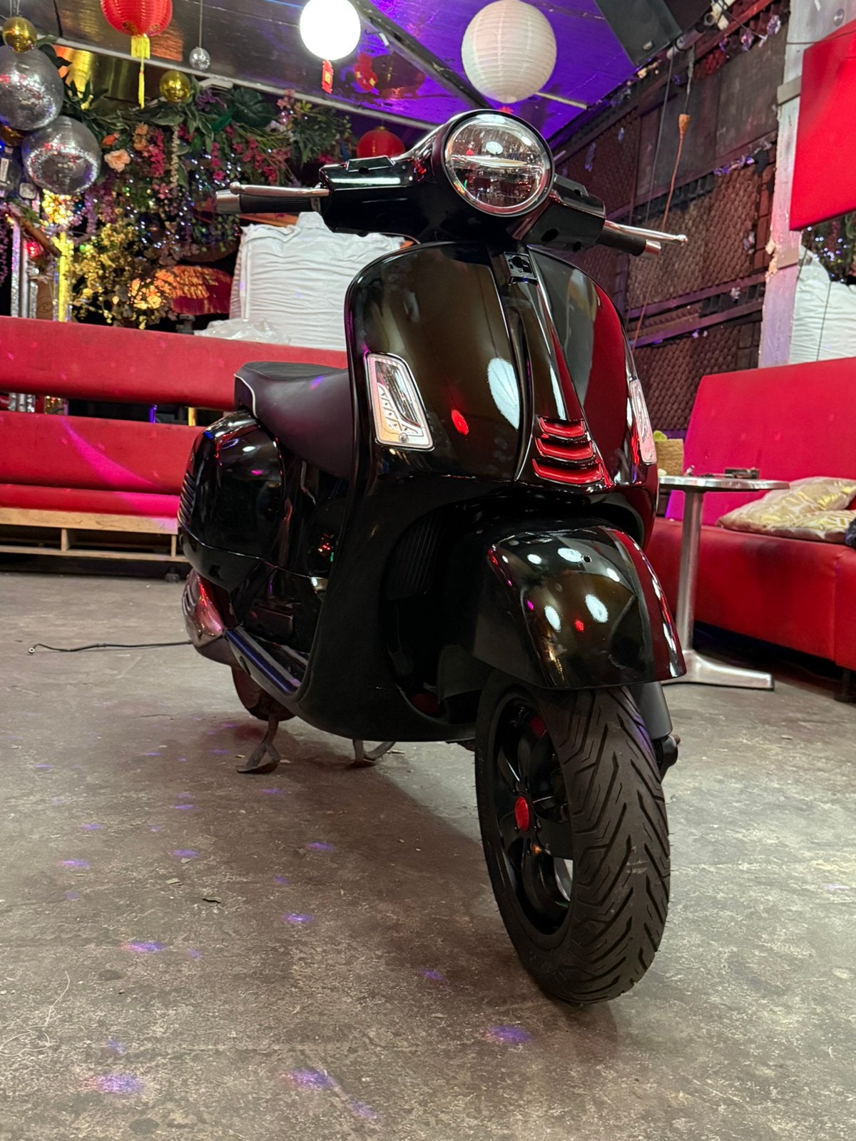 Vespa gts 300cc 2021 met 38xxkm gelopen, Ophalen