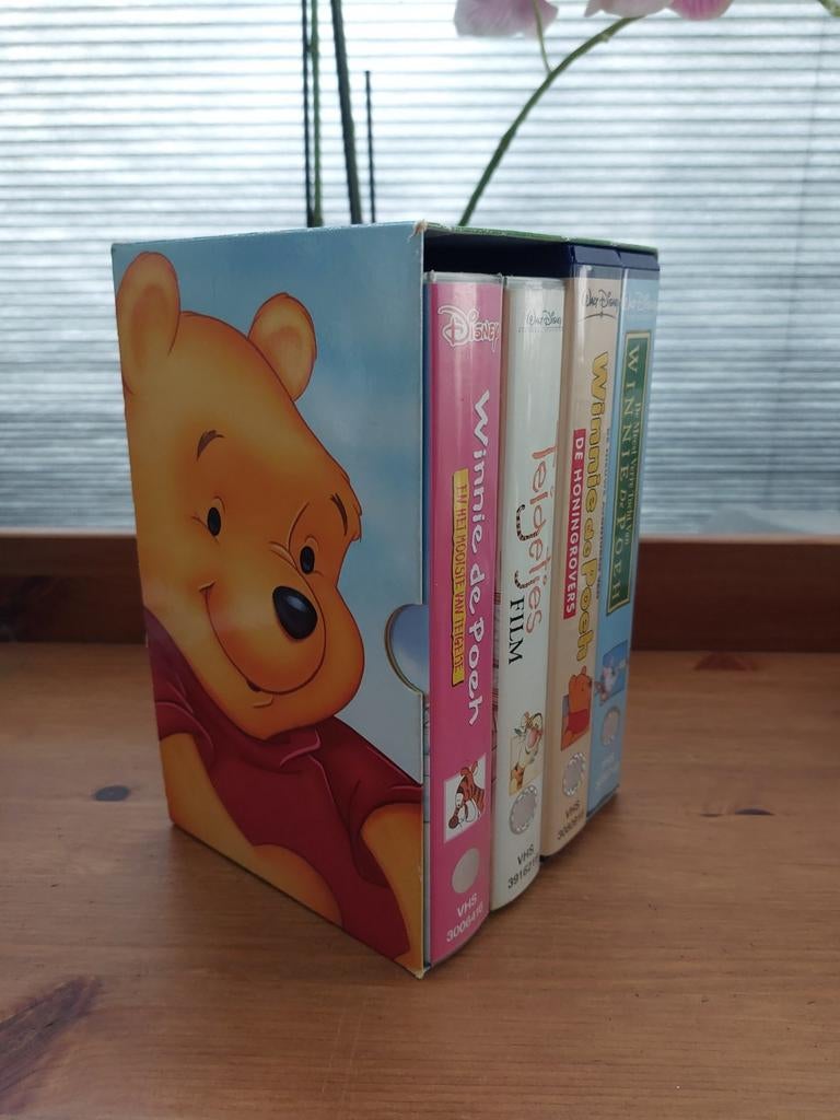 VHS box videobanden Winnie de Poeh lentekwartet Disney, Ophalen of Verzenden