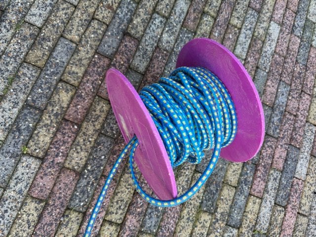 Nieuw ! op rol nog 30 meter elastisch lijn touw 12mm, Ophalen of Verzenden, Nieuw, Lijn of Blok