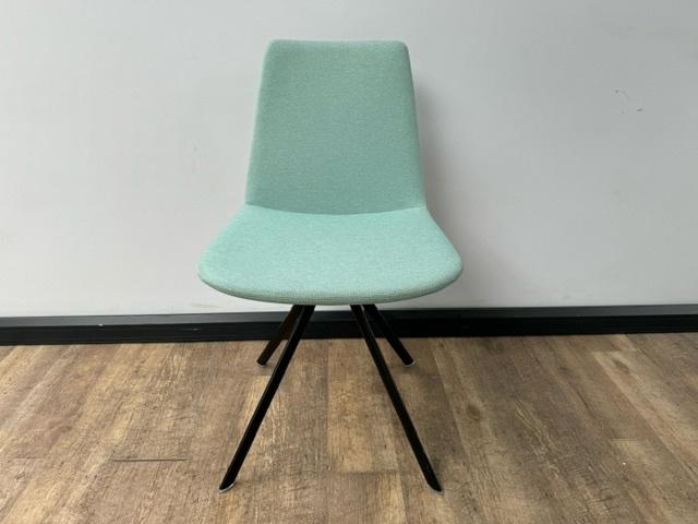 B&T design stoel Pera turquoise, Antiek en Kunst, Antiek | Emaille, Ophalen