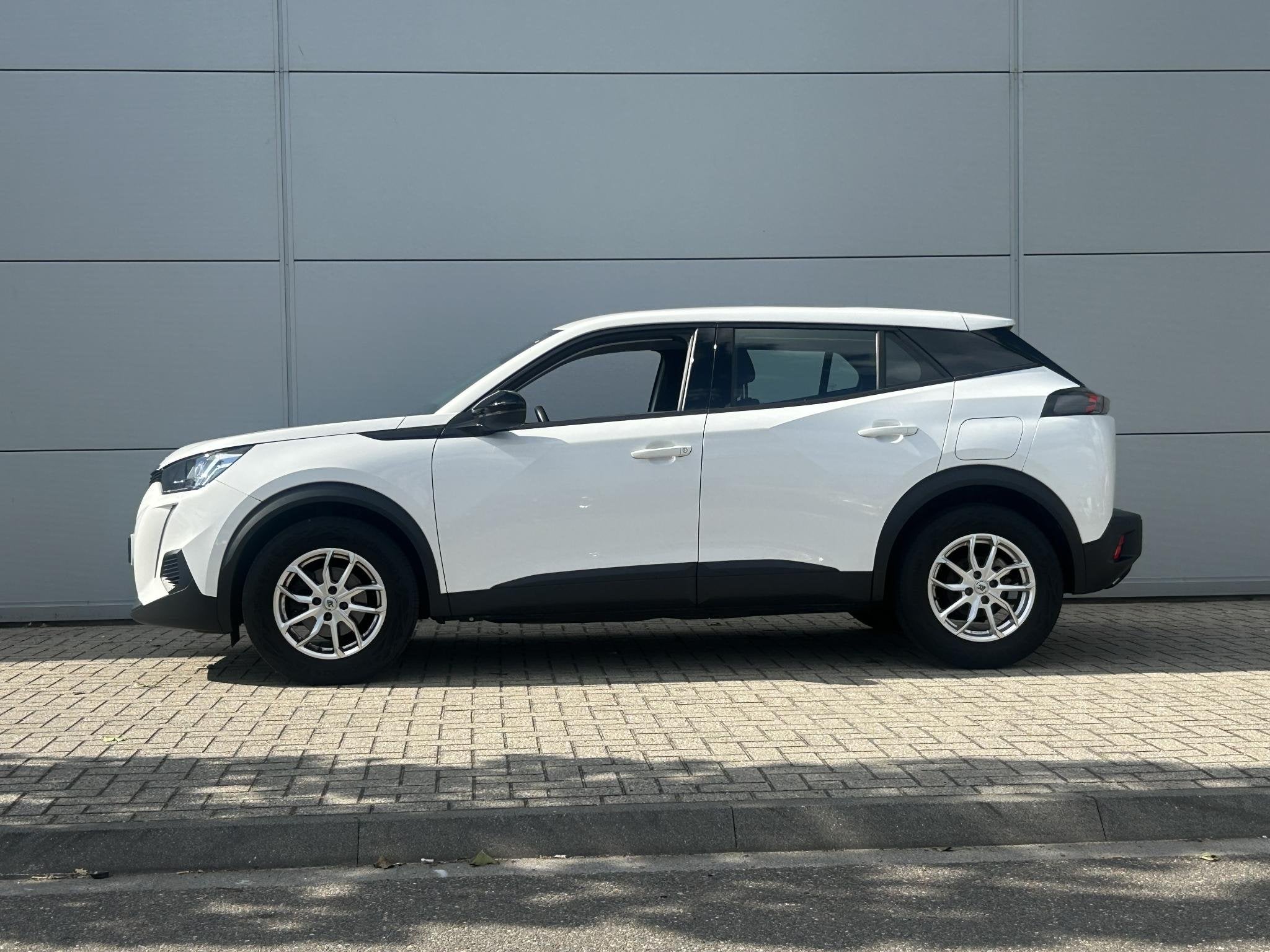 Peugeot 2008 1.2 PureTech Active | Parkeerhulp | Cruise Cont, Auto's, 12 maanden, Stof, Gebruikt, Euro 6
