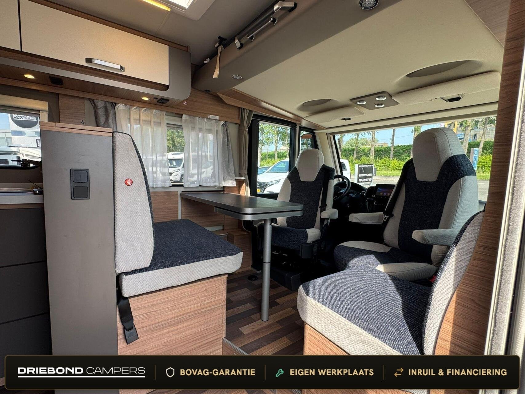 Weinsberg 700MEG CaraCore 9T-Automaat Enkele Bedden Hefbed L, Caravans en Kamperen, Weinsberg, Airbags, 7 tot 8 meter, Bedrijf