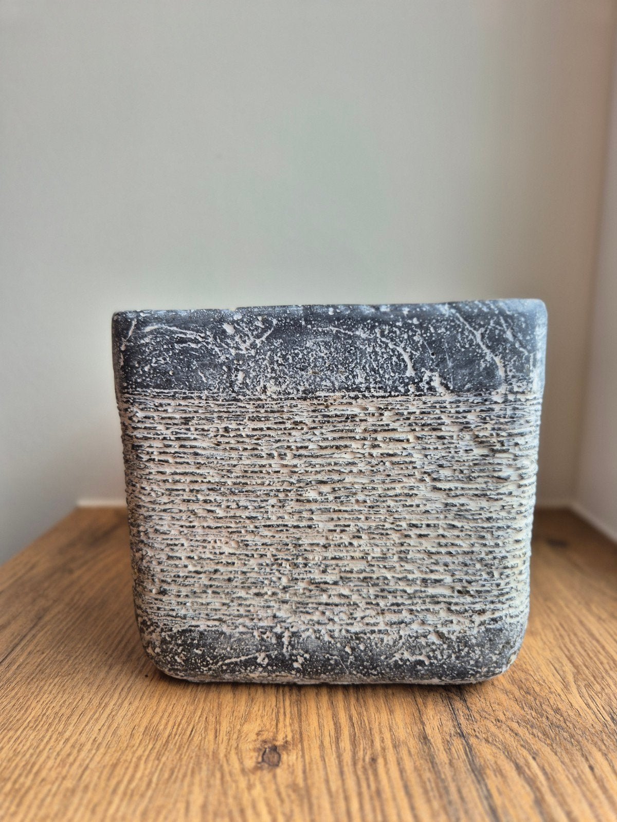 bloempot van het merk Mica, Ophalen, Rond, Aardewerk, Minder dan 40 cm