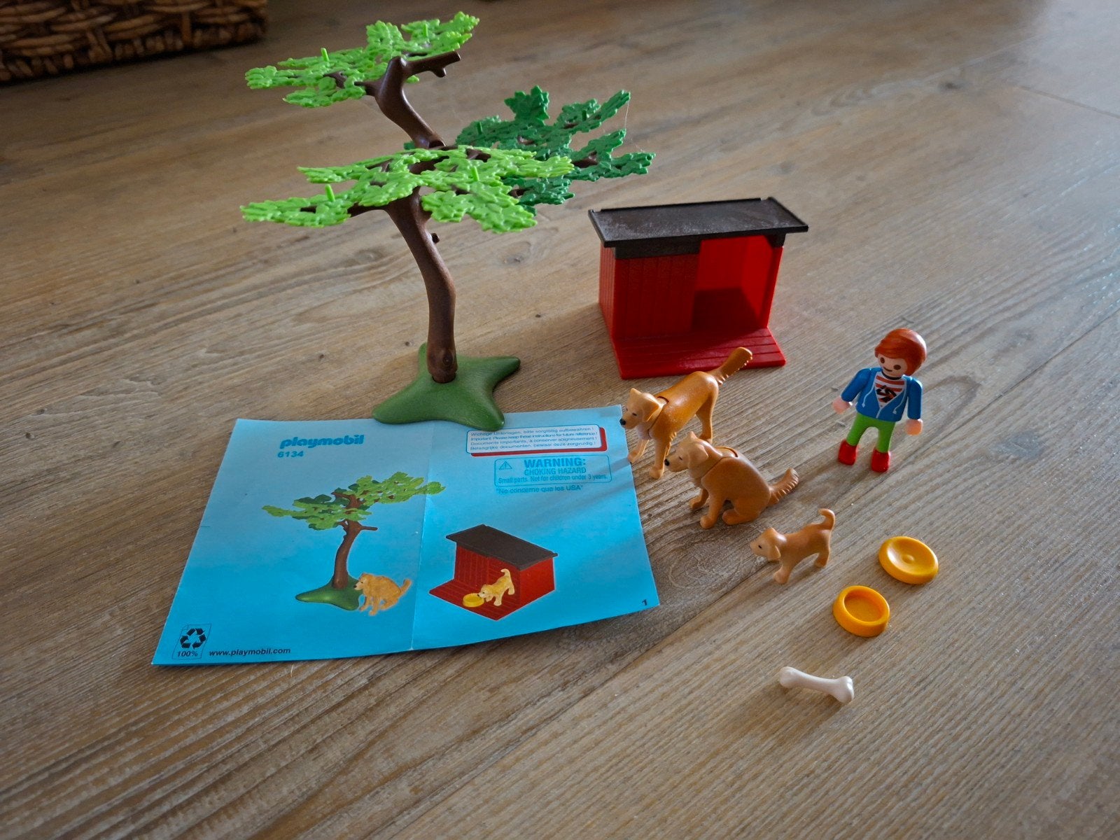 Playmobil 6134: Hondenfamilie met baasje en hok, Ophalen