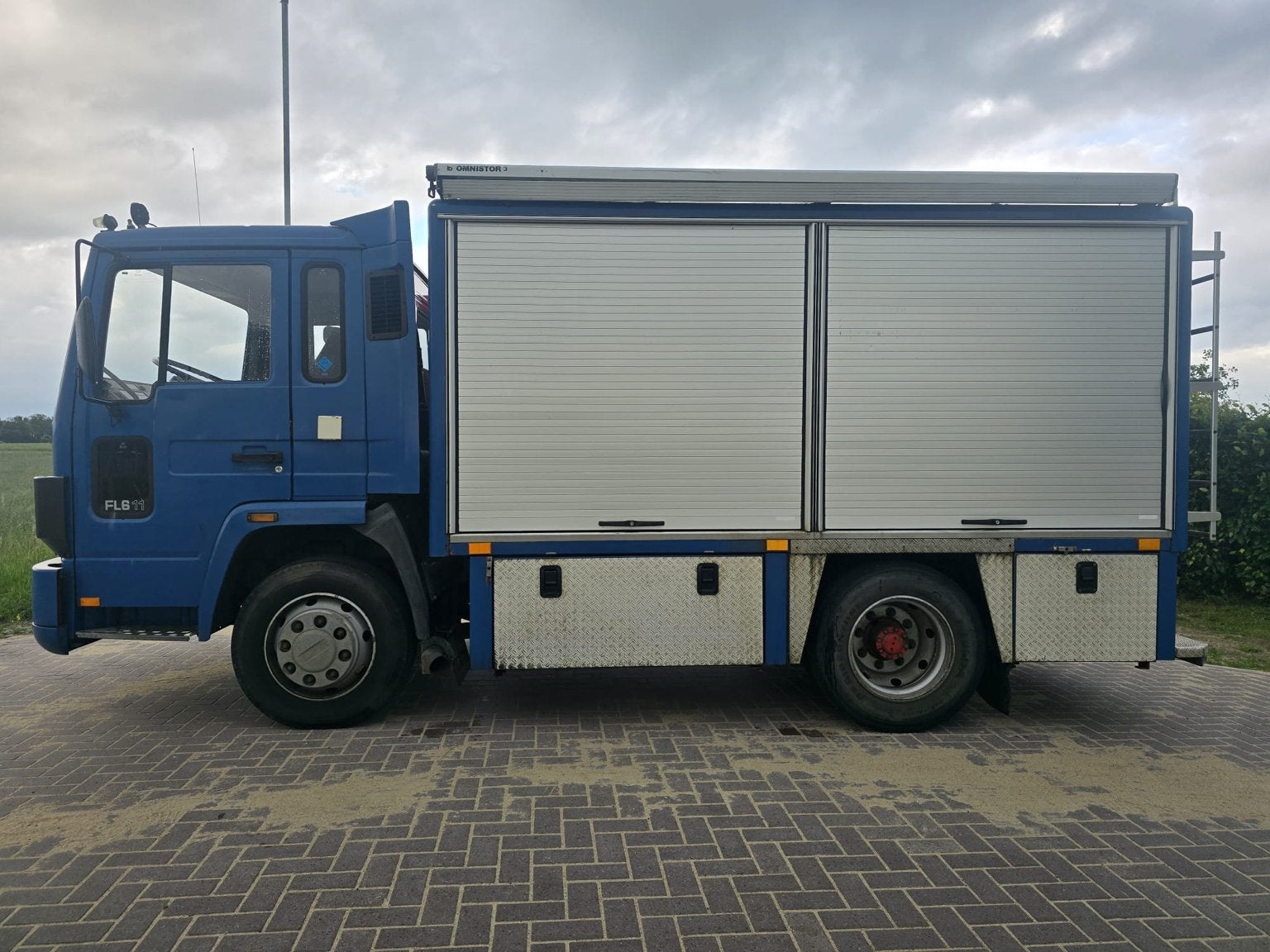 Volvo fl 611, Blauw, Grijs, Particulier, Volvo