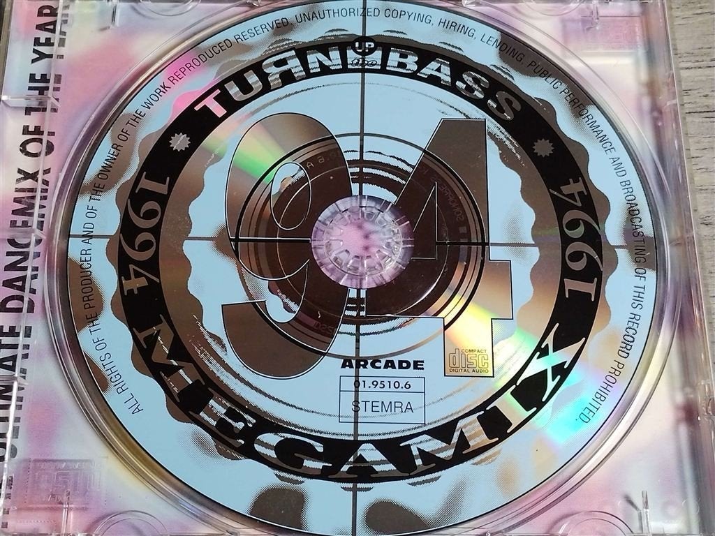 Turn Up The Bass Megamix 94, Cd's en Dvd's, Ophalen of Verzenden, Gebruikt, Dance