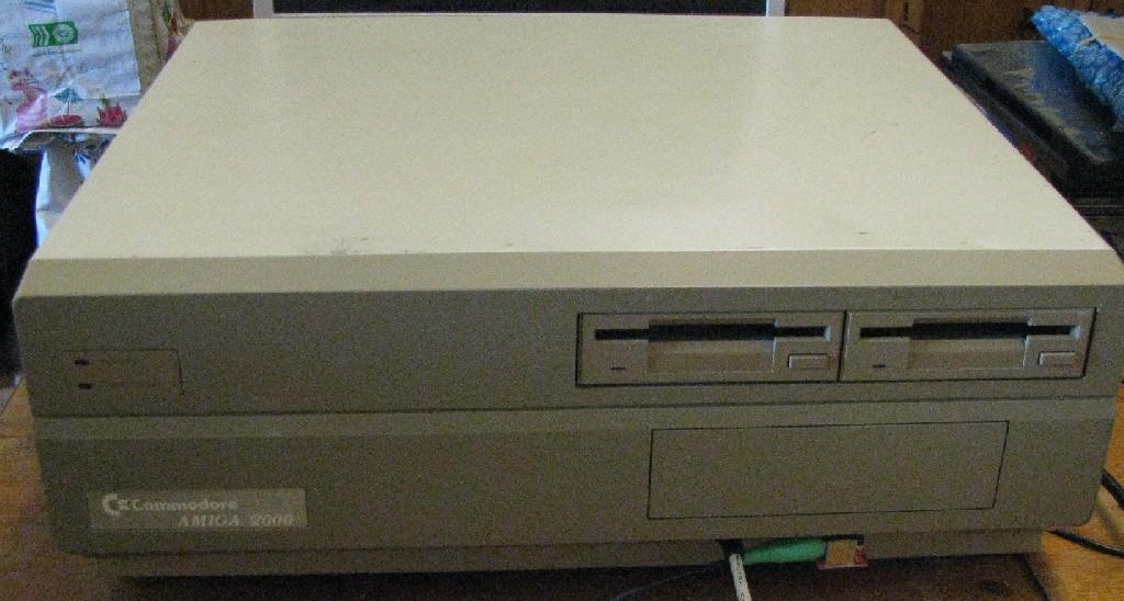 Amiga 2000B bare systeem of met IDE / 2MB fastmem / 1GB CF, Computers en Software, Vintage Computers, Ophalen of Verzenden, Commodore Amiga