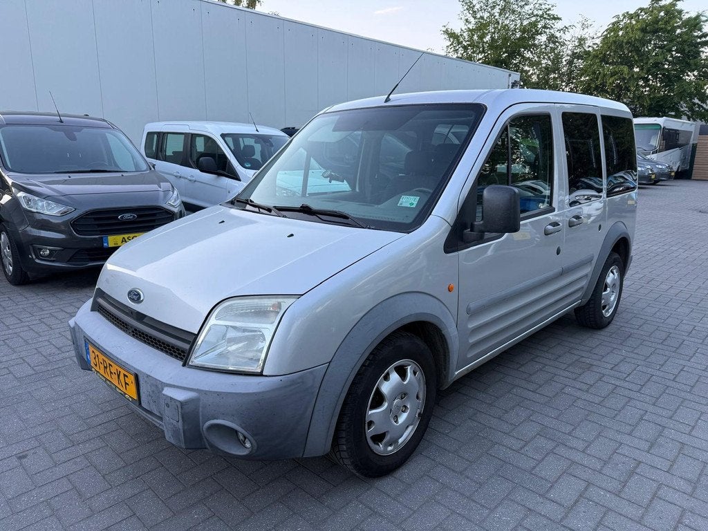 Ford Tourneo Connect 1.8-16V SWB - Rolstoelauto 4+1 - Ruime, Auto's, Voorwielaandrijving, Gebruikt, 750 kg, Origineel Nederlands