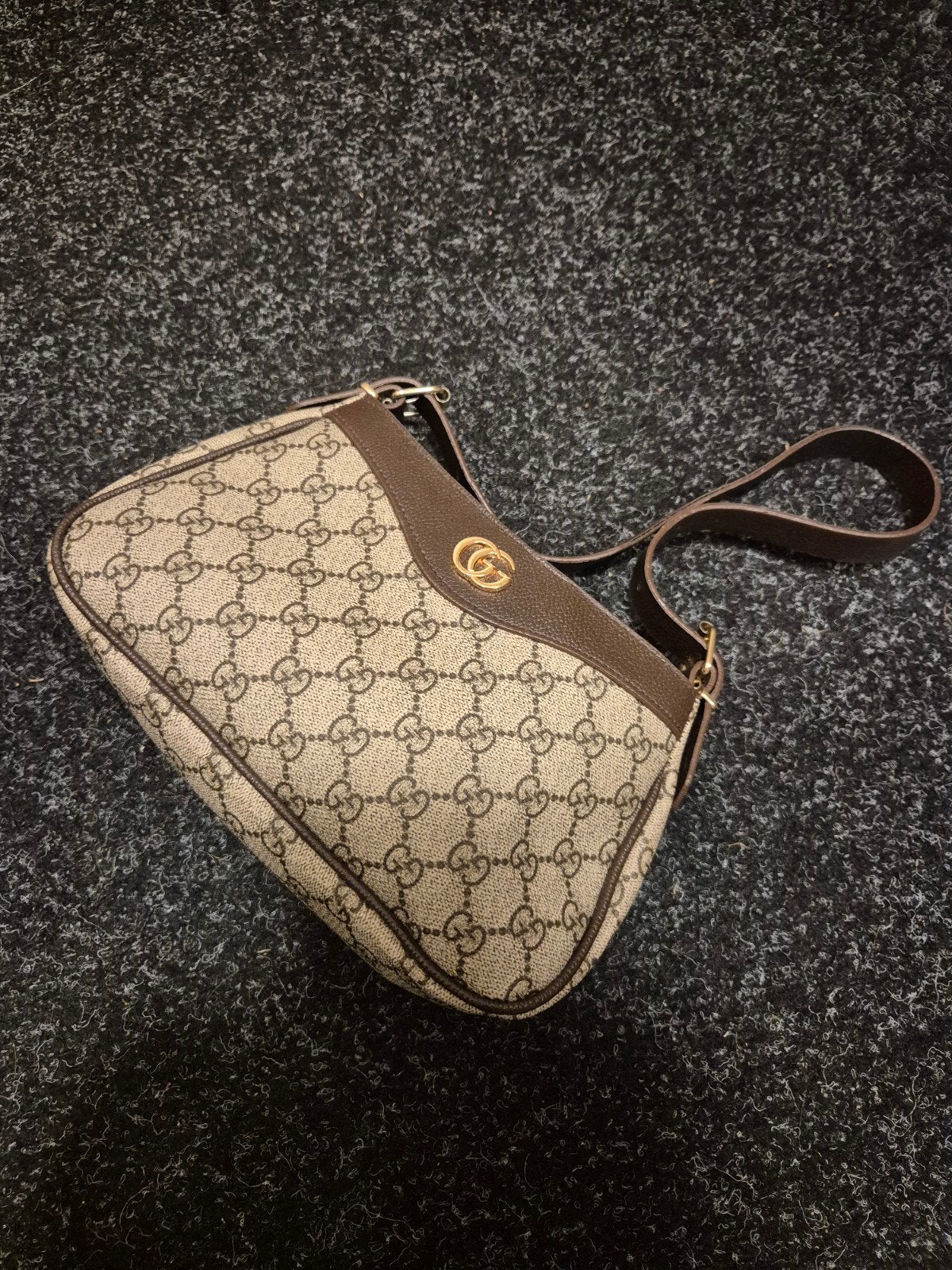 Gucci Schoudertasje - Bruin met GG-patroon, Sieraden, Tassen en Uiterlijk, Ophalen of Verzenden, Nieuw, Bruin, Schoudertasje