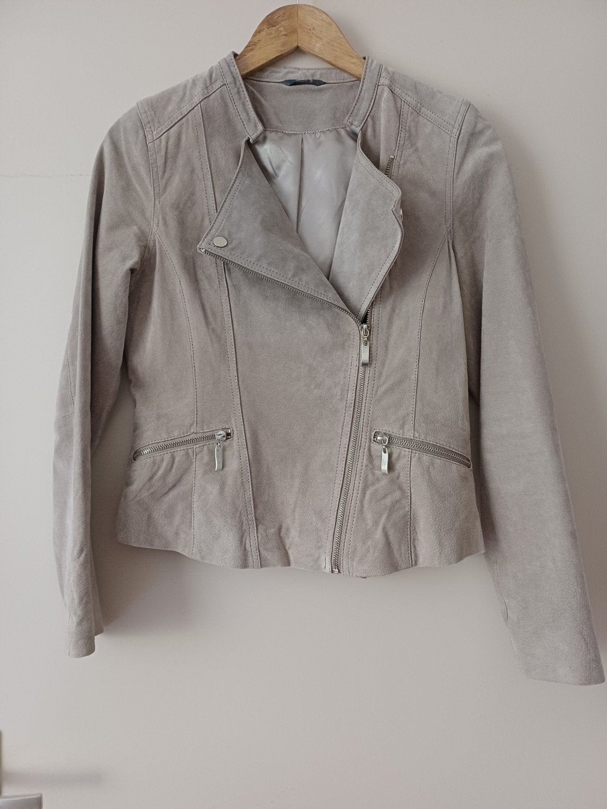 Suede lederen beige jasje - als nieuw., Maat 38/40 (M), Beige, Ophalen of Verzenden, Zo goed als nieuw