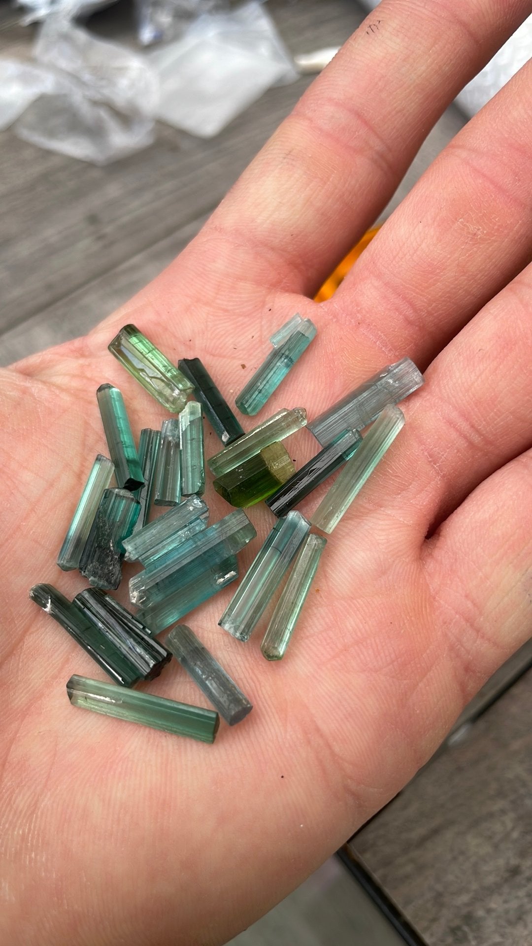 Indicoliet Toermalijn Lot Ruw 55kt incl. Bi-Colour exemplar, Ophalen of Verzenden, Nieuw