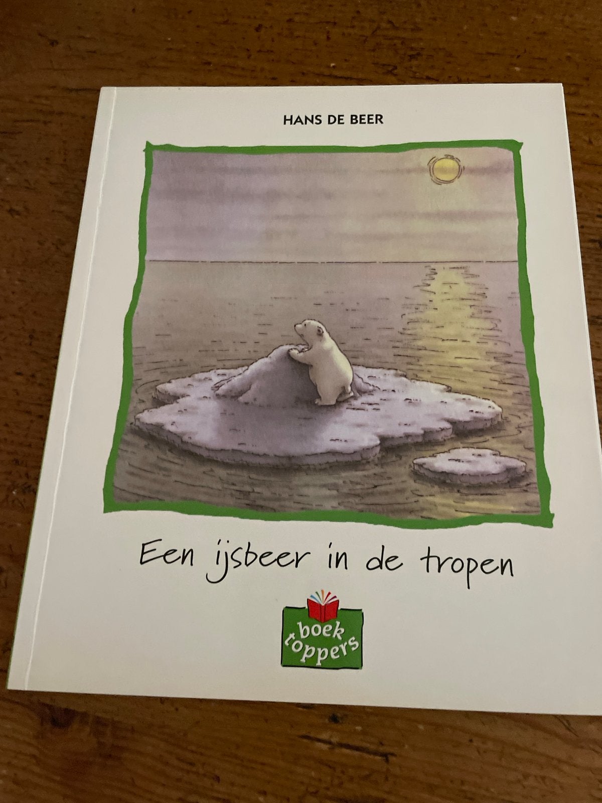 Een ijsbeer in de tropen - Hans de Beer (Boektoppers), Ophalen of Verzenden, Zo goed als nieuw, Fictie algemeen