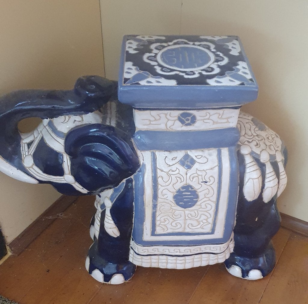 Ornamet olifant, Ophalen, Zo goed als nieuw, Dier