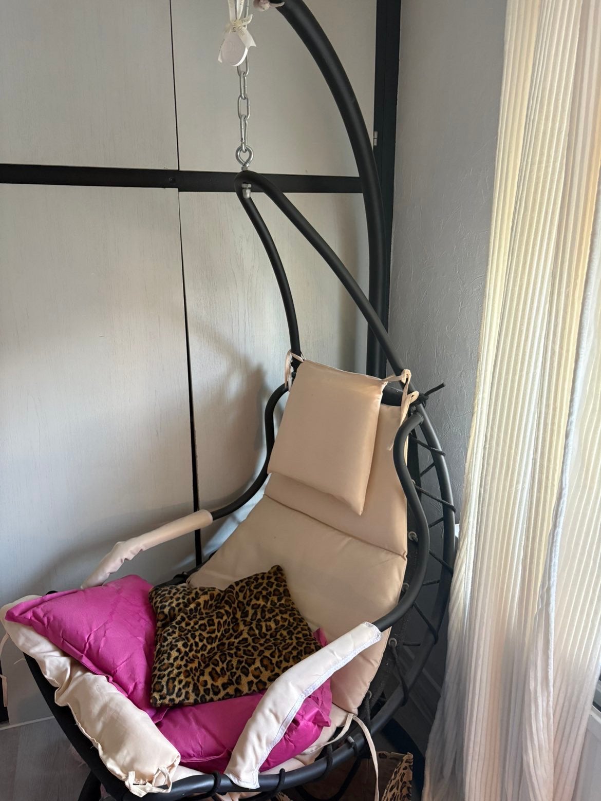 Comfortabele hangstoel. Als nieuw, Huis en Inrichting, Stoelen, Ophalen, Zwart, Zo goed als nieuw, Metaal