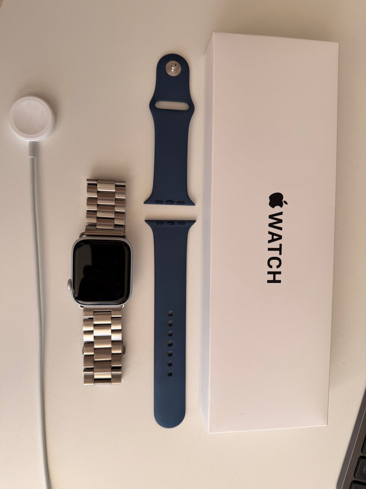 Apple Watch SE gen2 met stalen band en extra sportband, Gebruikt, IOS, Ophalen of Verzenden, Hoogte