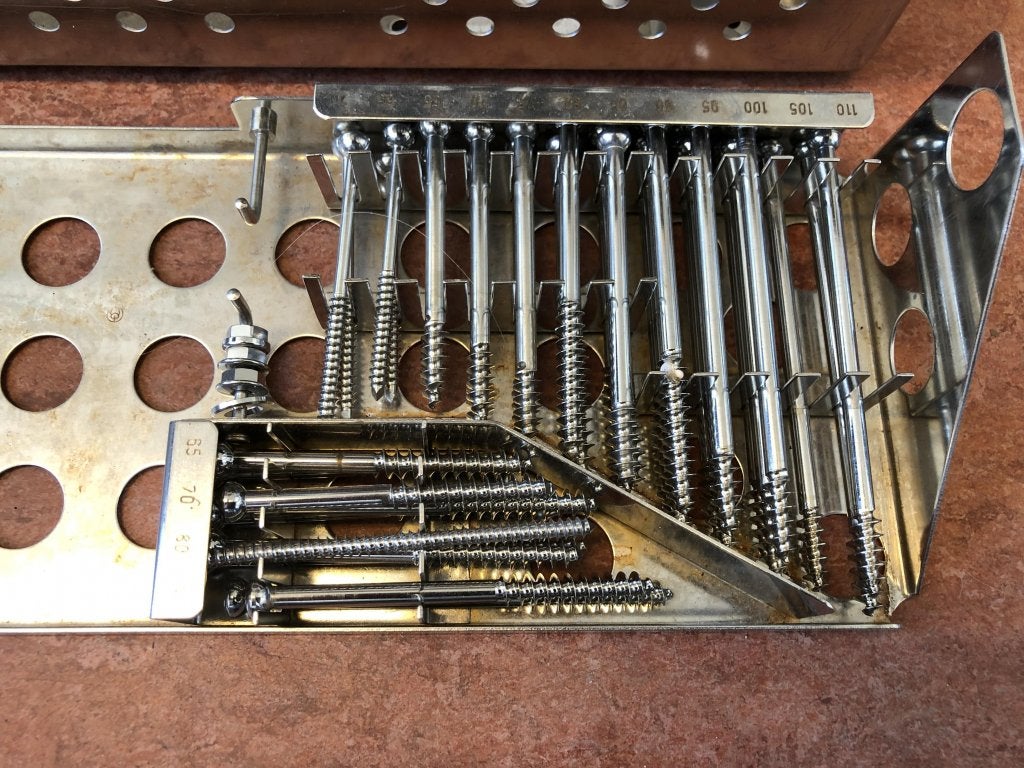 Stryker cassette met orthopedisch schroeven, platen, krammen, Niet ingevuld, Niet ingevuld, Ophalen of Verzenden, Zo goed als nieuw