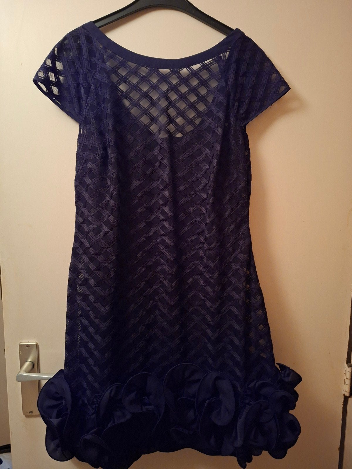 Jessica Simpson cocktailjurk maat 42 zwart, Kleding | Dames, Maat 42/44 (L), Ophalen of Verzenden, Zo goed als nieuw, Boven de knie