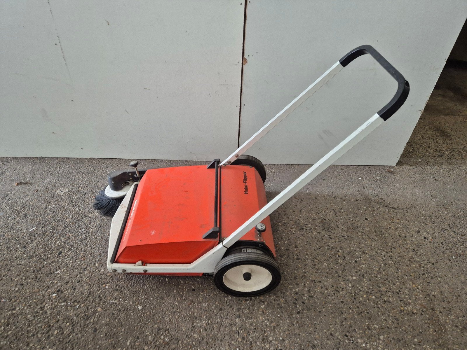 Te koop aangeboden: een mooie en goed werkende Hako-Flipper, Ophalen