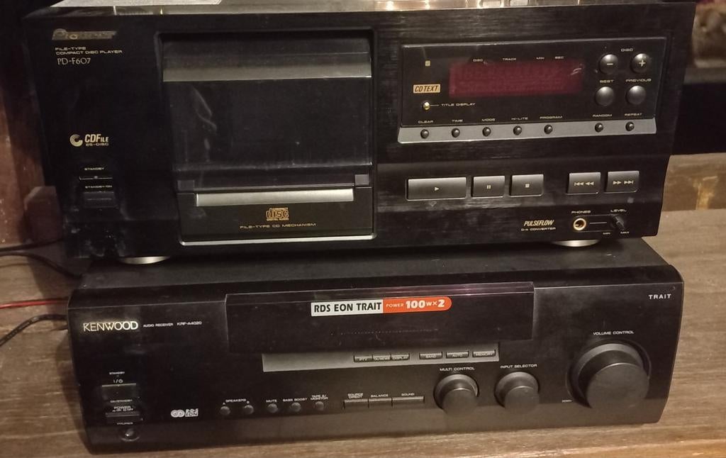 Pioneer CD-wisselaar PD-F607 en Kenwood versterker KRF-A4020, Audio, Tv en Foto, Cd-spelers, Ophalen, Gebruikt, Pioneer, Wisselaar