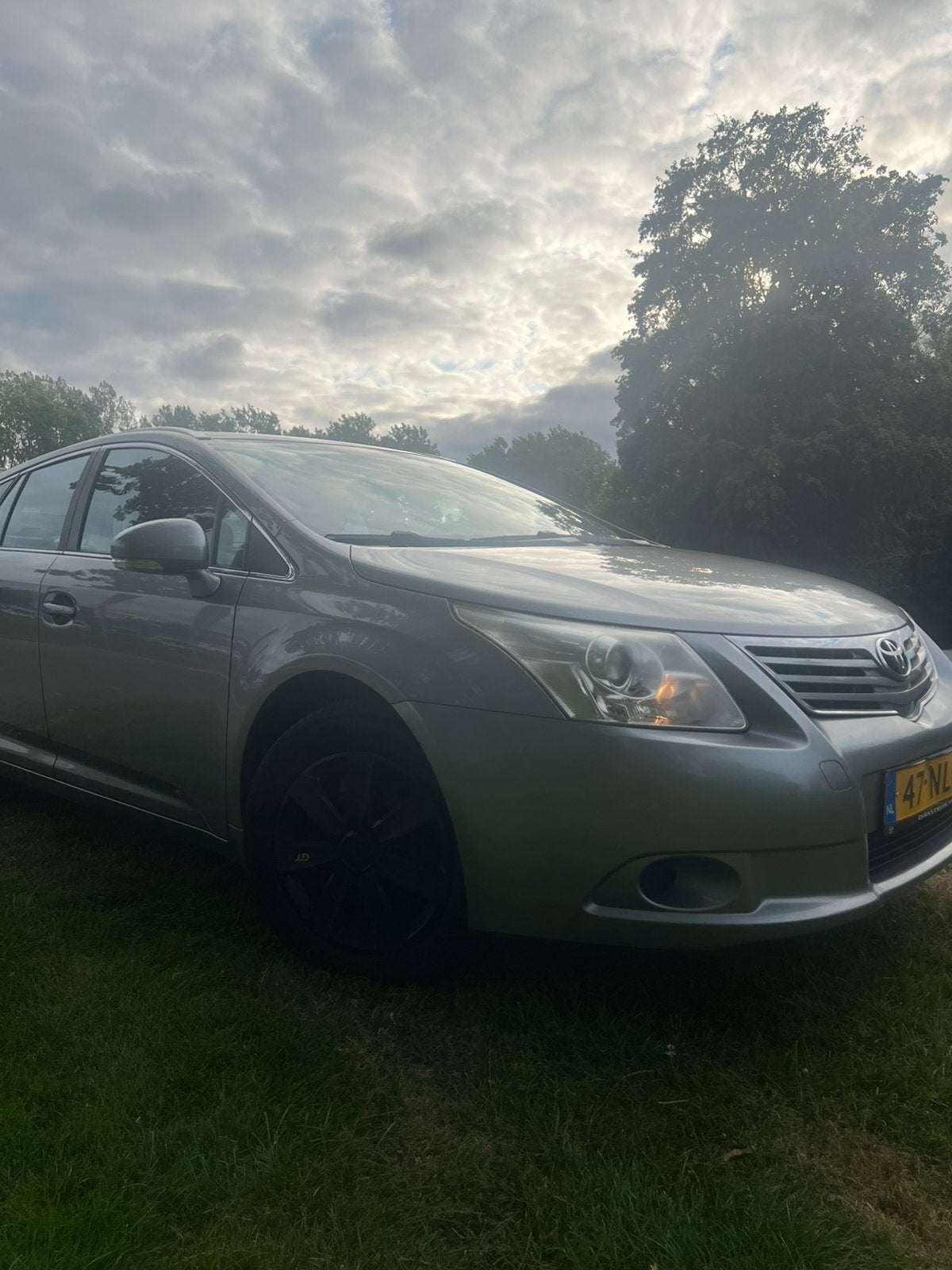 Toyota Avensis 1.8 16V Vvt-i Wagon 2010 Grijs, Voorwielaandrijving, Euro 5, Avensis, Zwart