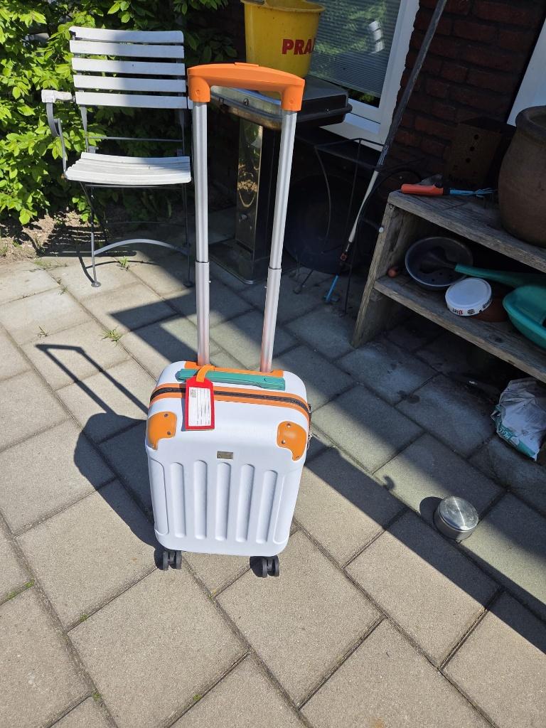 koffertje, Sieraden, Tassen en Uiterlijk, Koffers, Ophalen, Wieltjes, Hard kunststof, Nieuw