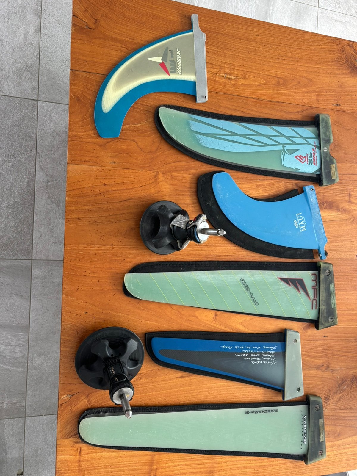 Diverse vinnen en accesoires, Watersport en Boten, Windsurfen, Ophalen, Gebruikt, Overige typen