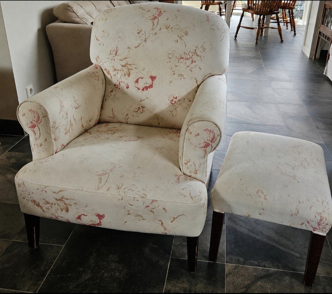 Engelse stijl fauteuil met hocker - Bloemmotief, Huis en Inrichting, Fauteuils, Ophalen, Gebruikt, 75 tot 100 cm, Engelse stijl