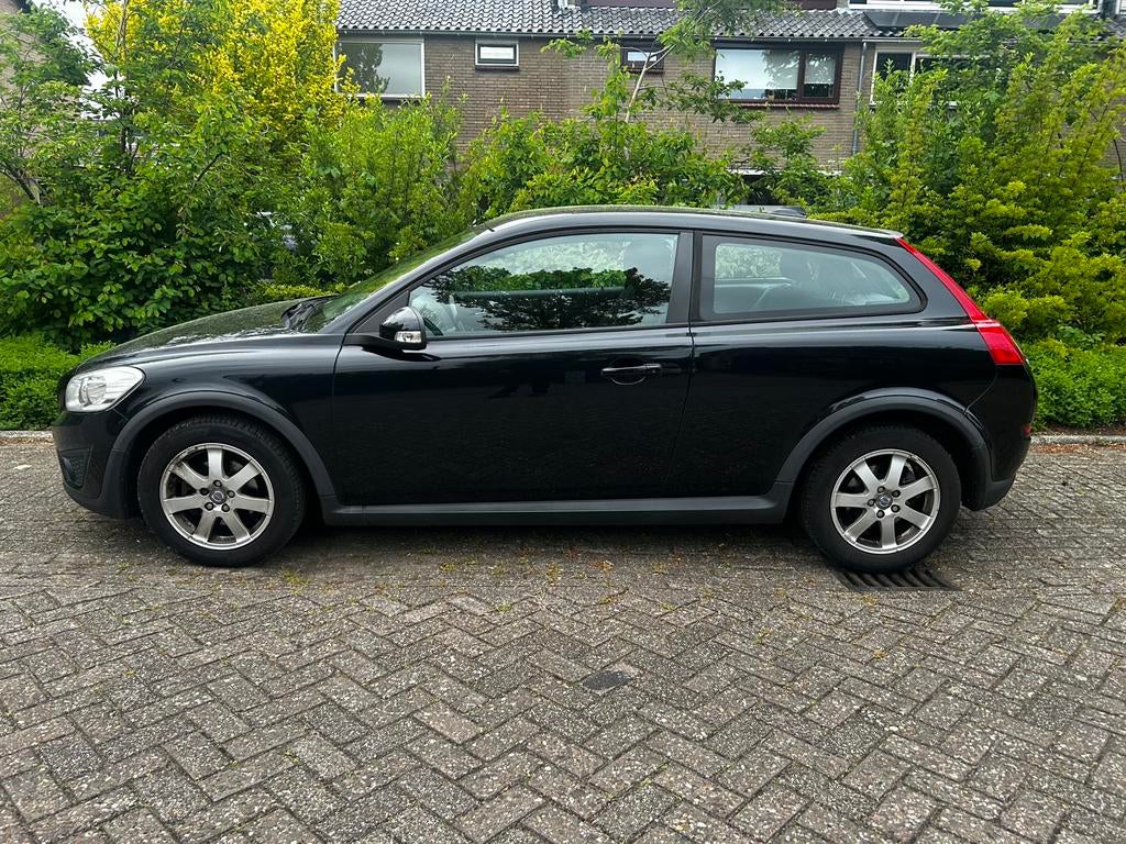 Volvo C30 1.6 2010 Zwart, Voorwielaandrijving, 1596 cc, 4 cilinders, 4 stoelen